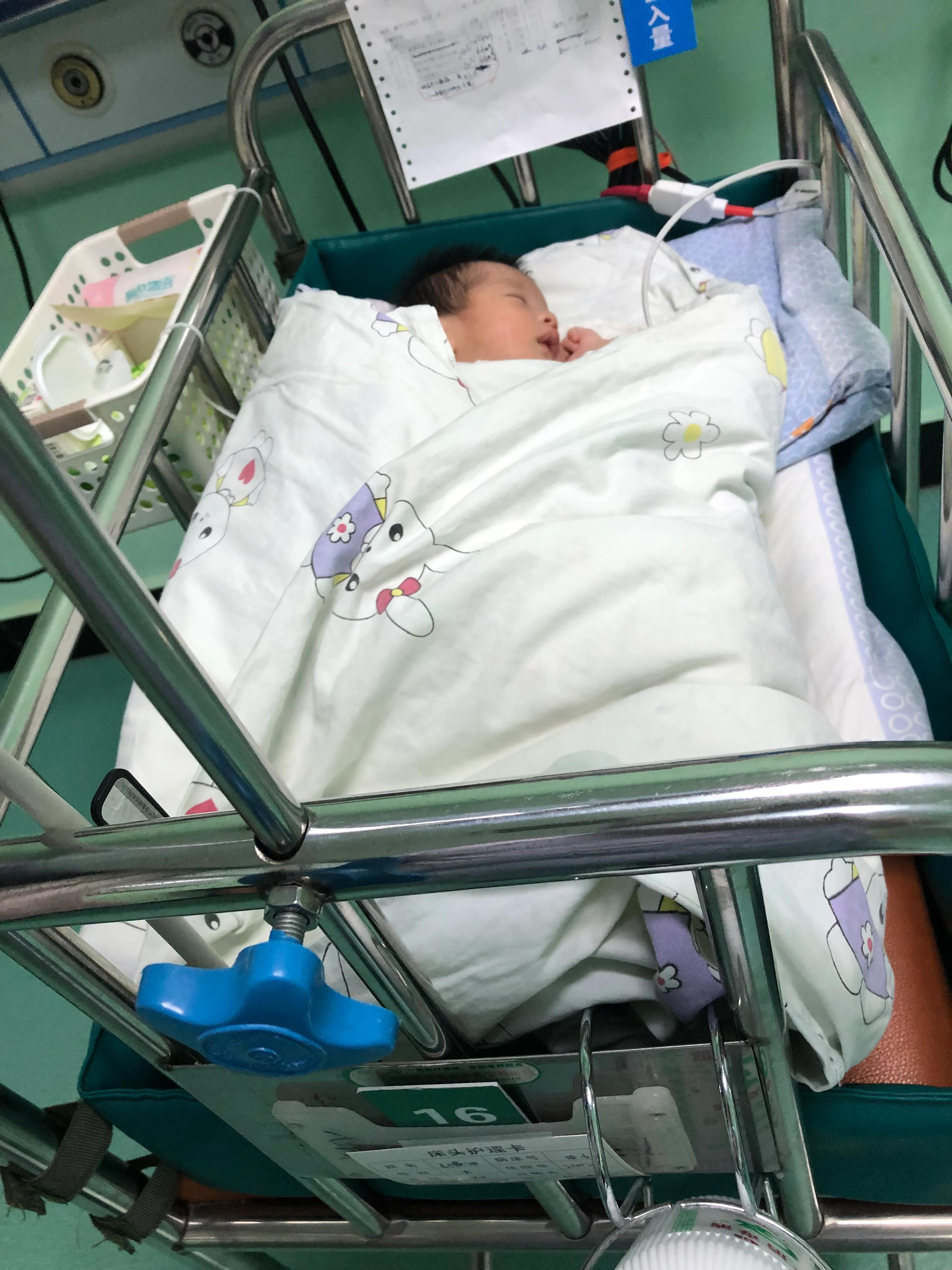 平安夜出生的女孩命运 2020年平安夜出生的女宝宝命运_达一风水网