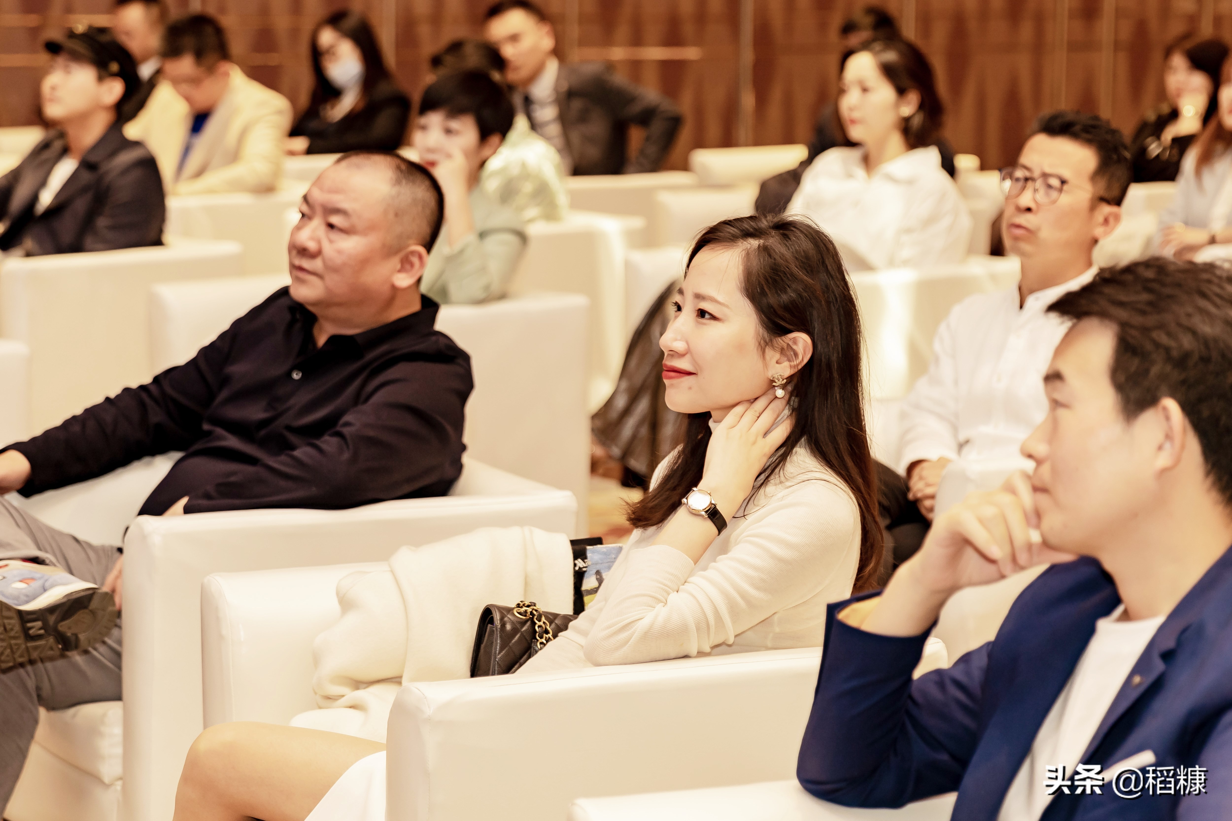 杨晓东(阳朔糖舍,aurua品牌创始人)周小然(七尚酒店管理有限公司董事