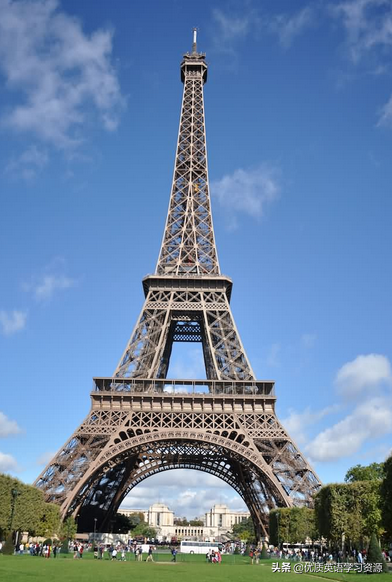英语原版阅读：Eiffel Tower
