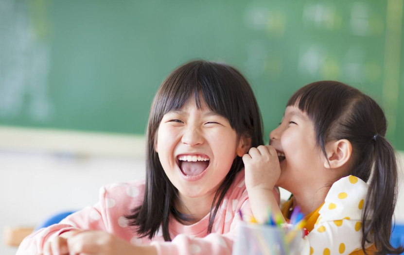 孩子在学校人缘不好，家长该怎么办？这3招助力孩子“好人缘”