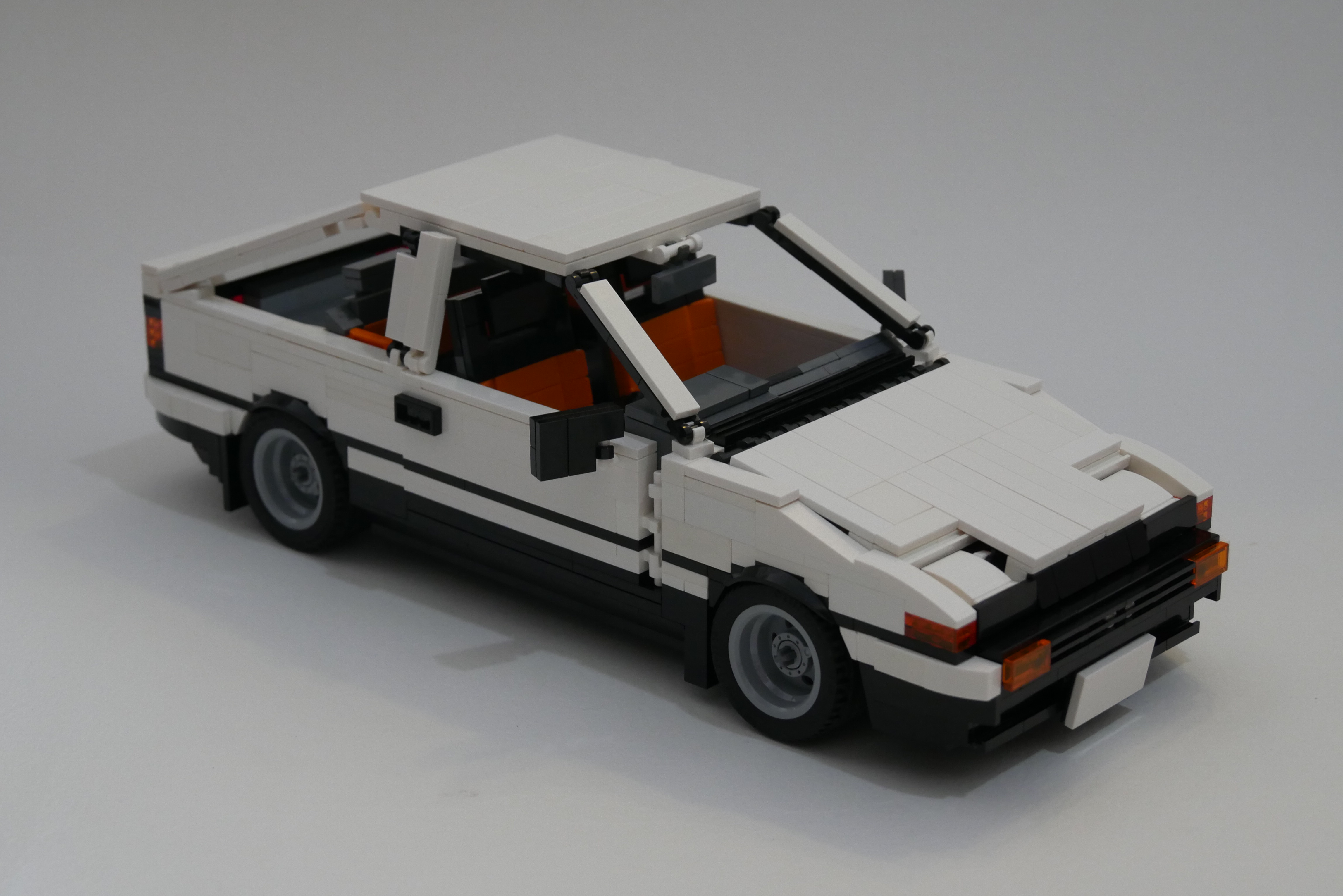 乐高玩家自制丰田ae86求量产,细节还原度极高还附送两套发动机