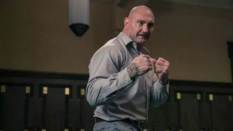 厨师为伪装的终极boss ,由戴夫·巴蒂斯塔饰演的大块头欧文·戴维森