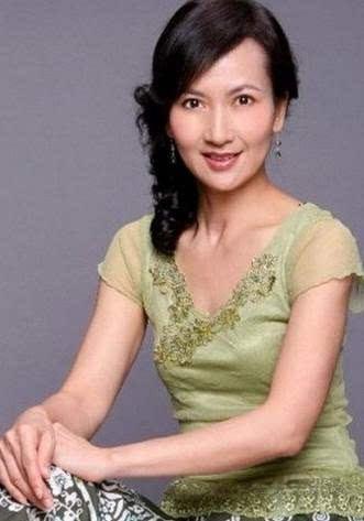 35年前,"小青"陈美琪孕期被"小三"关之琳公然