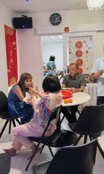 林俊杰唱歌也不听,太暴殄天物了吧