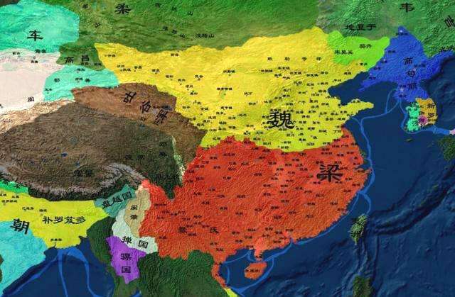 他是萧梁皇子，却自认前朝皇帝遗腹子，叛逃敌国，遗骨被盗回萧梁