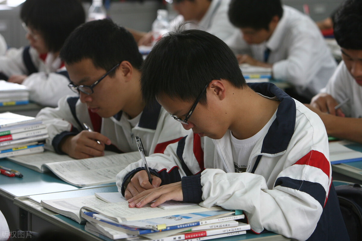 山东省重点高中排名，实验中学稳居榜首，烟台一中进步明显