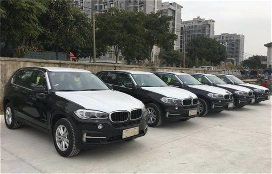 豪华中大型SUV对比：宝马X5、奔驰GLE与奥迪Q7全面解析