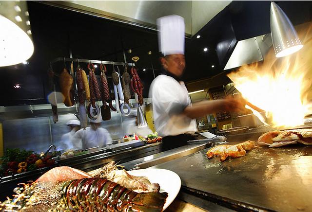 厨师出国劳务注意事项，出国打工的费用、条件