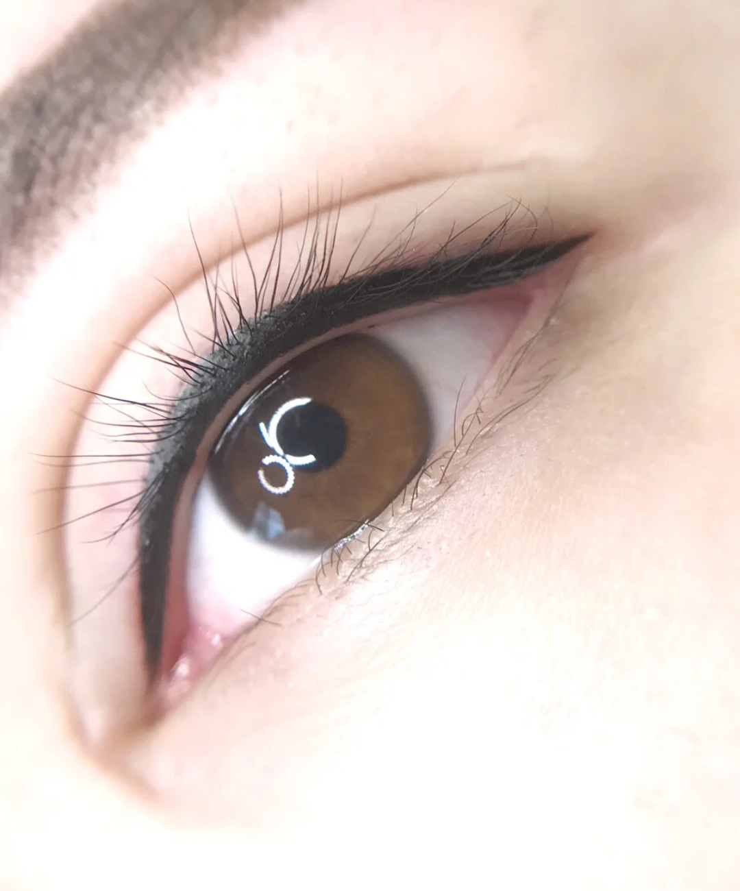 建议年轻女生不要纹"美瞳线",看完这几点就清楚,显老还有风险