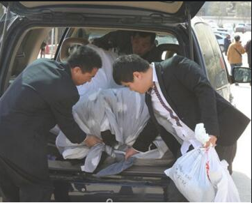 联合“男小三”诈骗丈夫236万，逼死婆婆，白静的结局算惨吗？