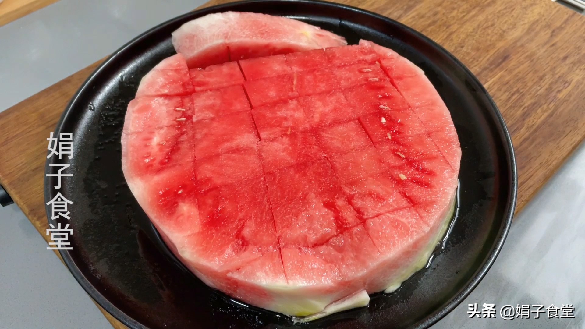 西瓜怎么切好看摆盘 花样切西瓜的方法图解-诚智百科网