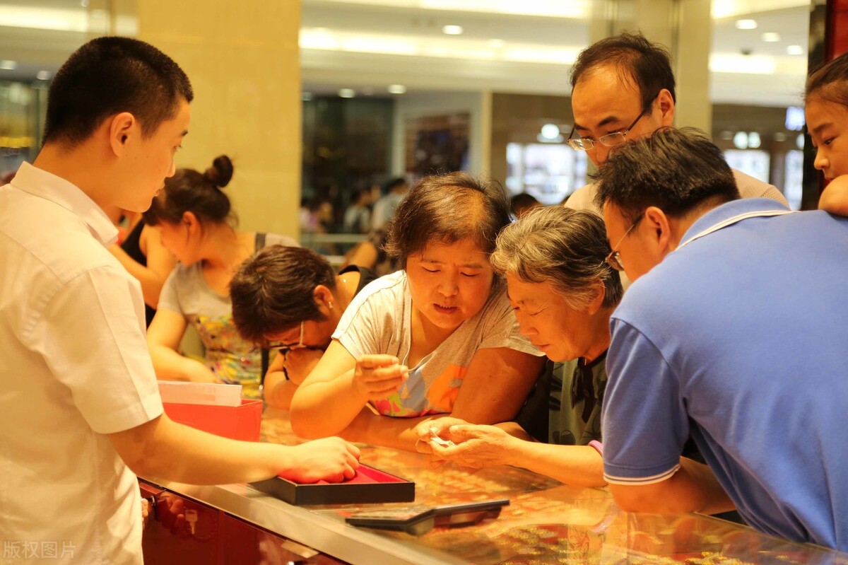“中国黄金”这个品牌的足金为什么能比别的黄金品牌便宜很多？
