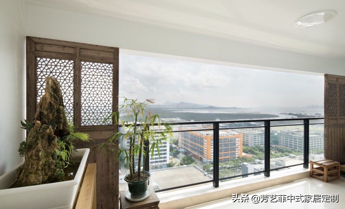 打通上下楼层做中式古宅，不设客厅做俩中堂，这创意就值100分