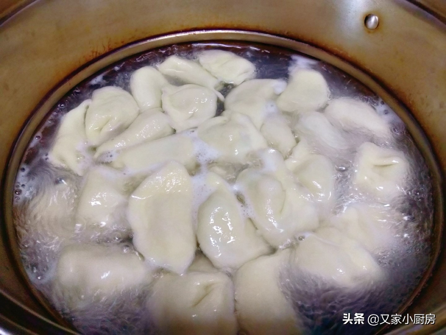 萝卜馅饺子好吃，调馅是关键，分享我家秘制调馅法，出锅鲜美多汁
