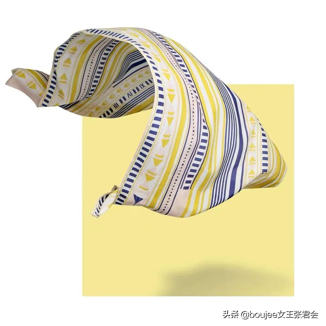 大寒时节的颈间风度——从纳芙蒂蒂王后开启的围巾简史