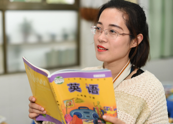 英语科目传来新消息，地位不降反升？英语降为副科的希望落空