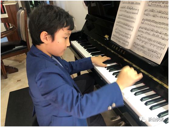 毒品变身“跳跳糖”“奶茶”，青少年如何预防？