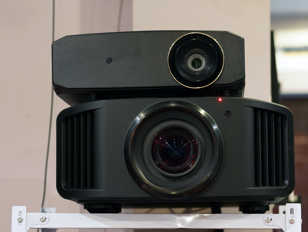 JVC的第一台激光4K HDR投影机好吗？JVC N68试用
