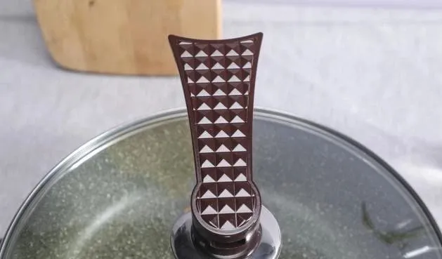 我买了100个不粘锅的血泪史告诉你,这口锅真的值得买