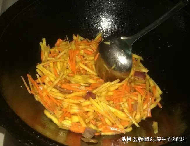 新疆塔城风干鹅抓饭，原来还可以这么做，好吃