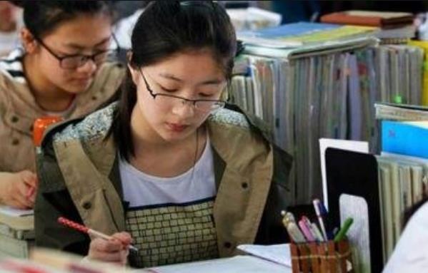 中国高校也有CP，南开天大表白甜蜜蜜，清北：谁也代替不了你