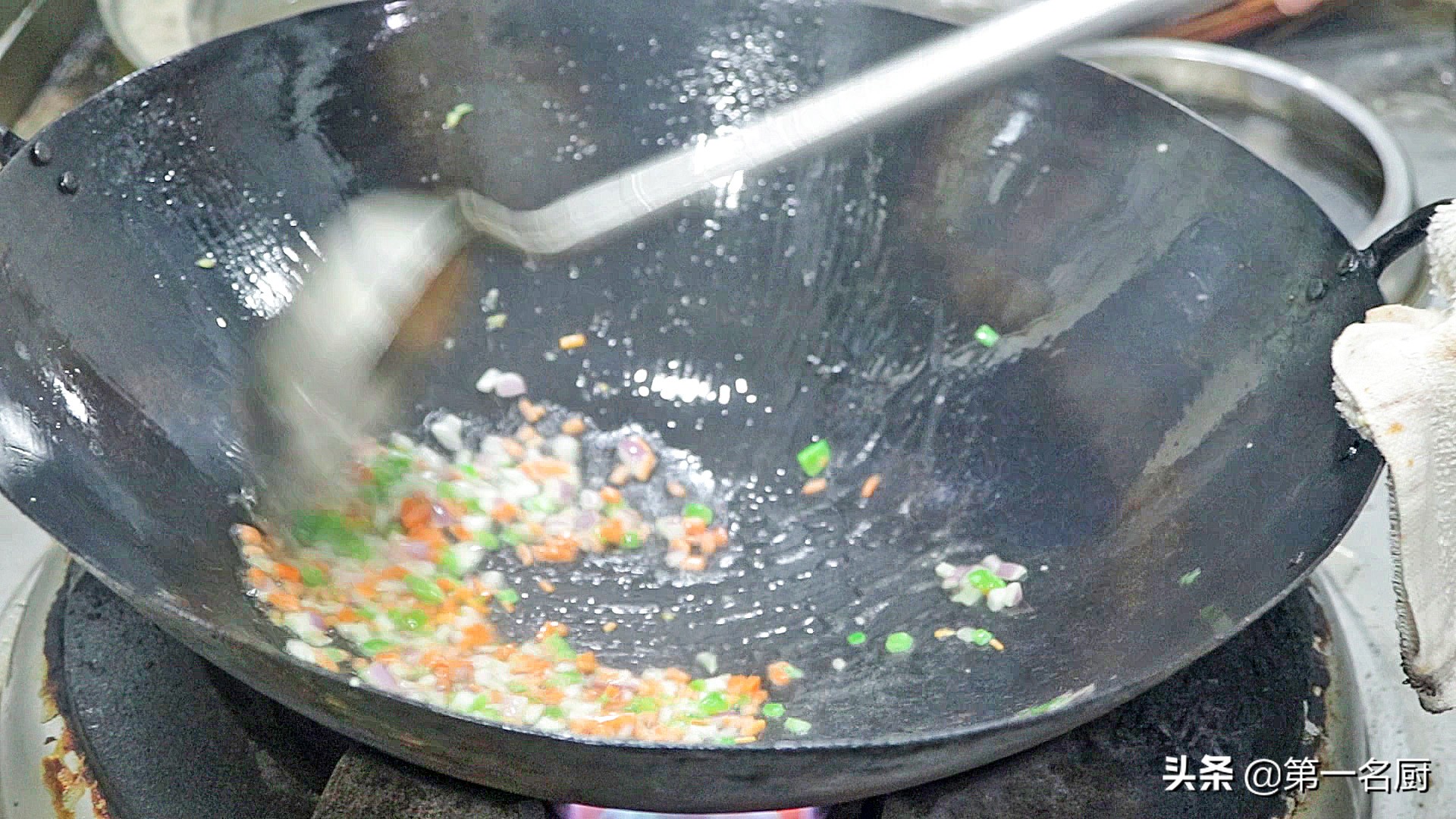 苦菊怎么炒好吃又简单（苦菊新吃法好吃的停不下来）