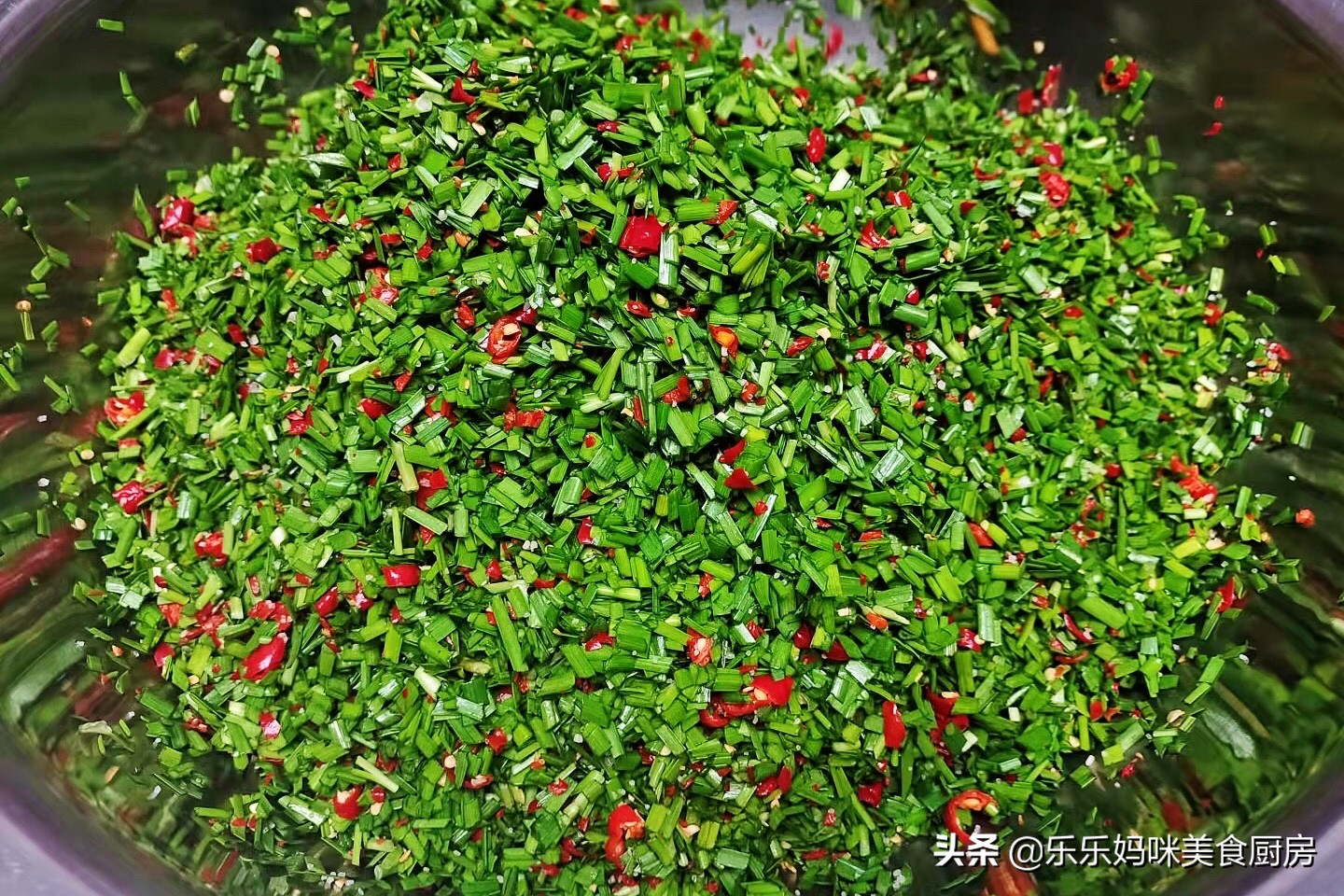 韭菜腌制家常做法（家常腌韭菜的详细做法分享）