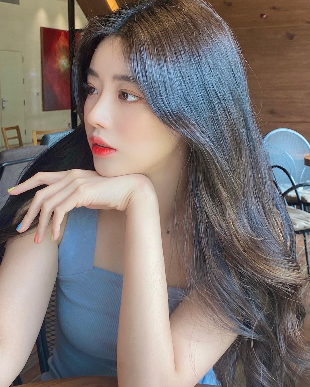 韩国气质美女网红可爱造型高清自拍图片_配图网