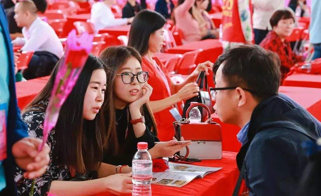 艰难考上本科，毕业证上“专升本”字样引起关注，原始学历受重视