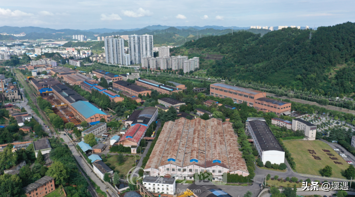 二汽与十堰1:这些代码是十堰和东风的历史和记忆知道的人不多了