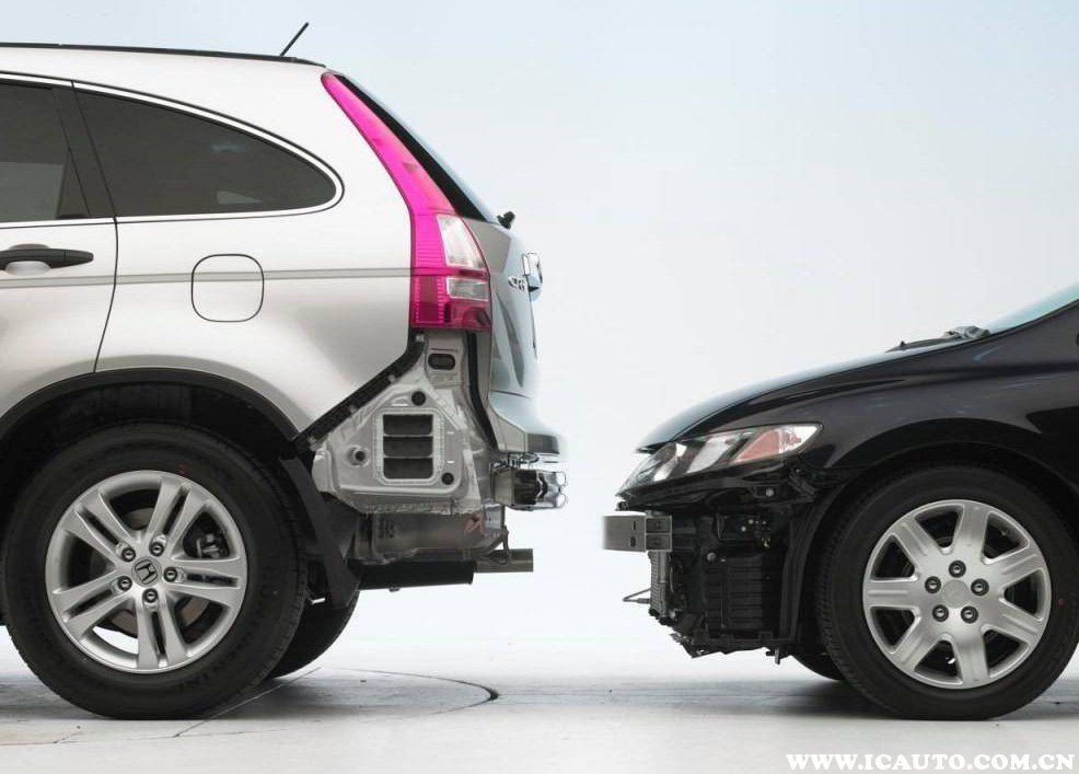 汽车保险杠是什么材料,保险杠在哪个位置图片