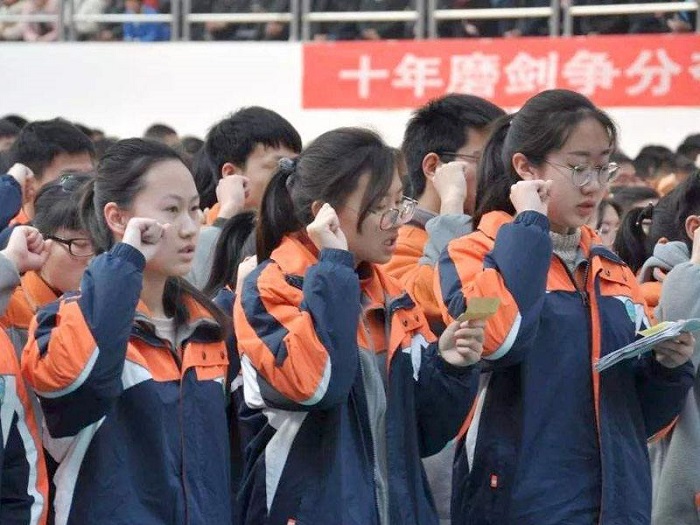 同样是高考试卷，湖北黄冈的考卷和江苏的相比，谁更难？