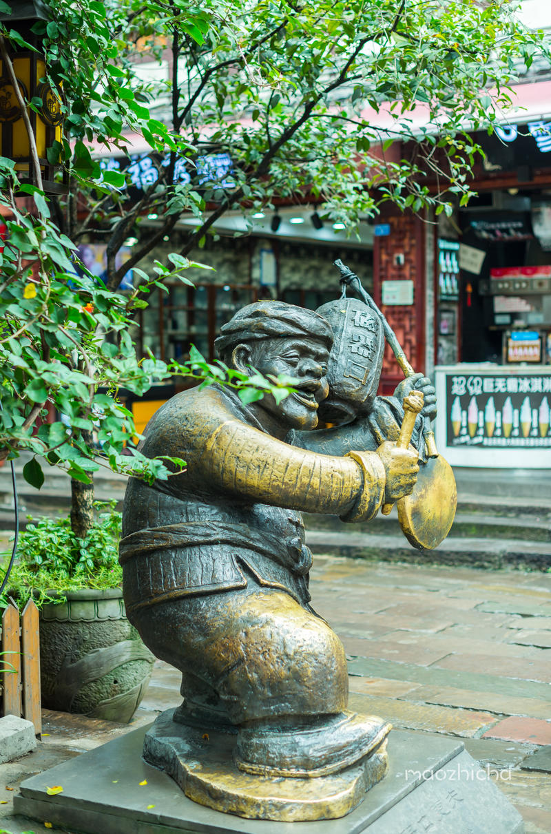 山城重庆，轻轨出行，玩转8D网红城市