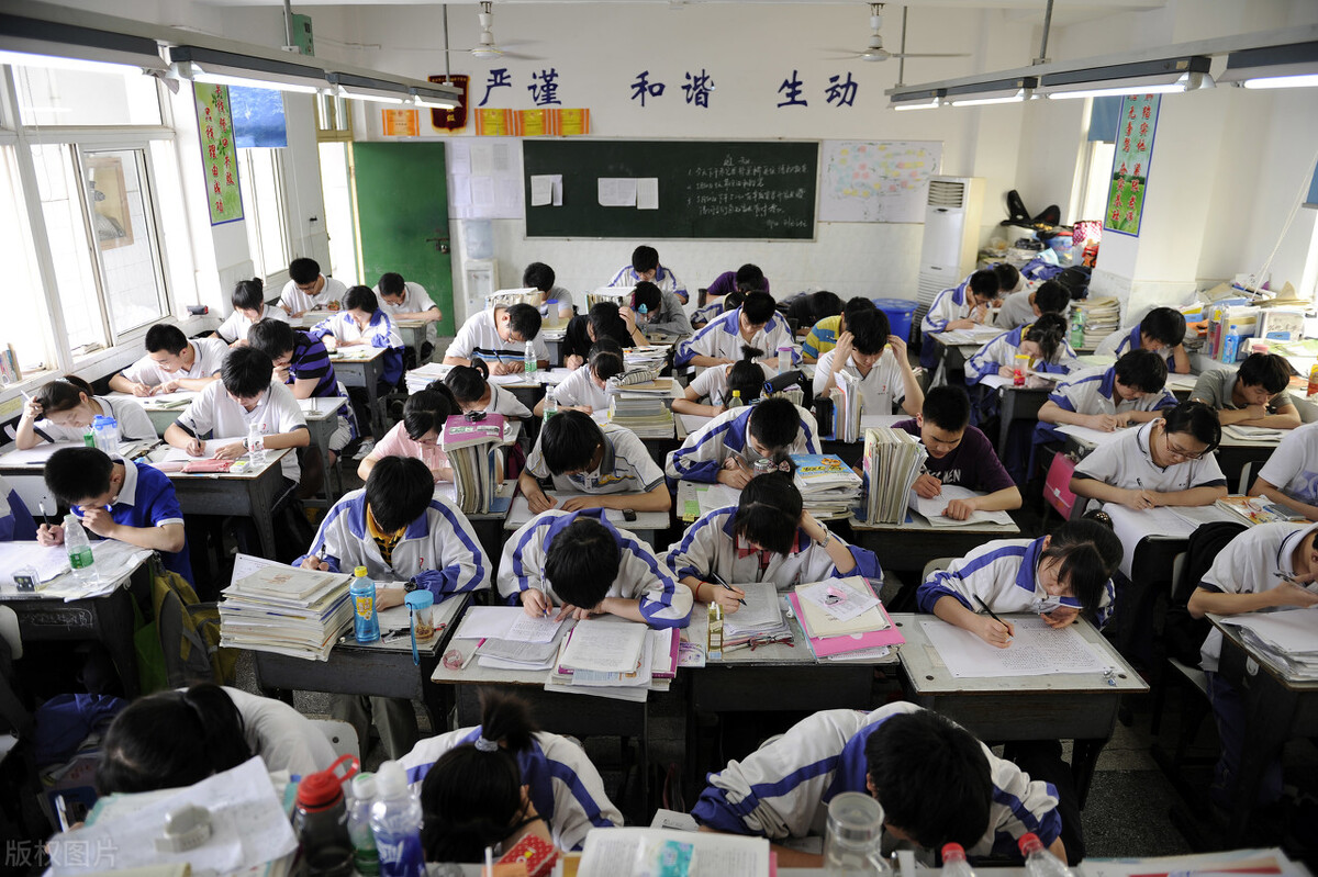 2020年高考英语全国卷（I、II、III）中的文化意识分析与启示