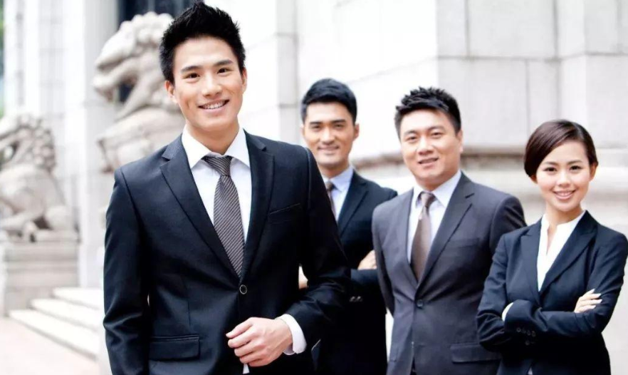 狱警年薪20万起，薪资待遇比普通公务员好，专科生也能报名