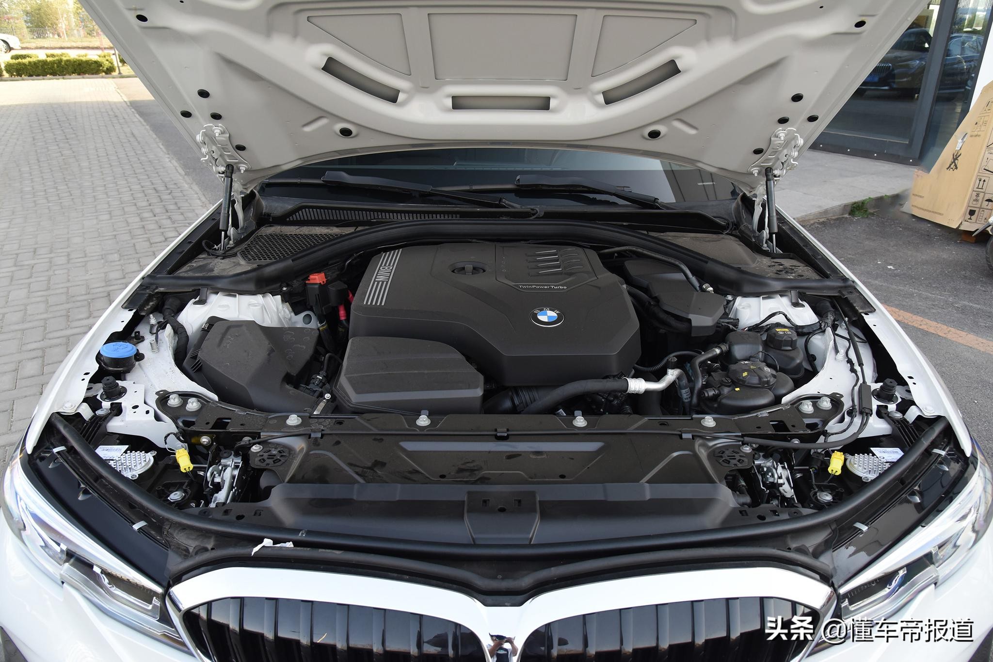 新车 </p><p>　　 2021款宝马3系正式上市 售29.39万元起