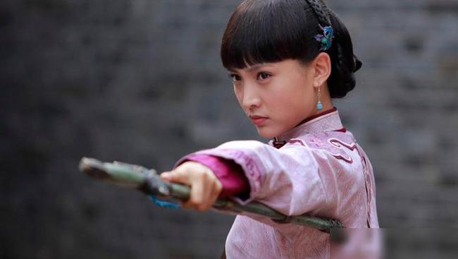 联合“男小三”诈骗丈夫236万，逼死婆婆，白静的结局算惨吗？