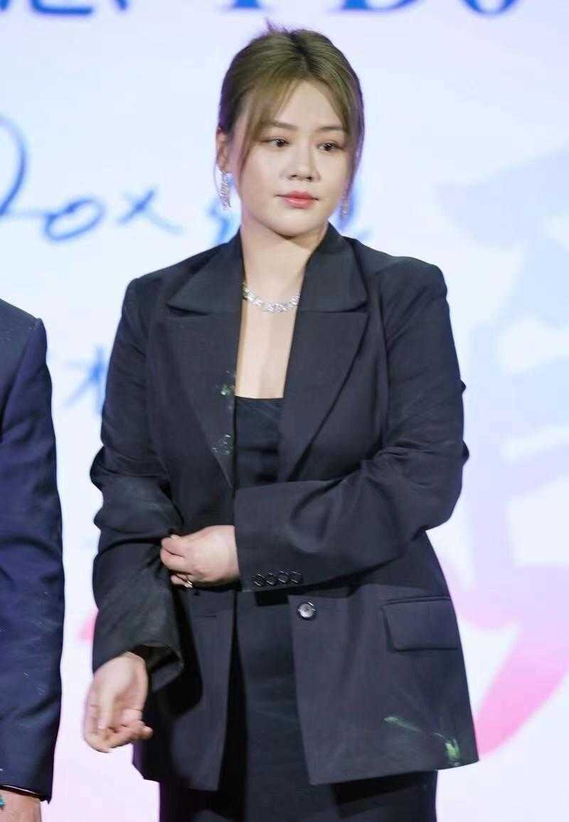 马思纯颠覆了审美标准长胖20斤也美得精致好气质太高级