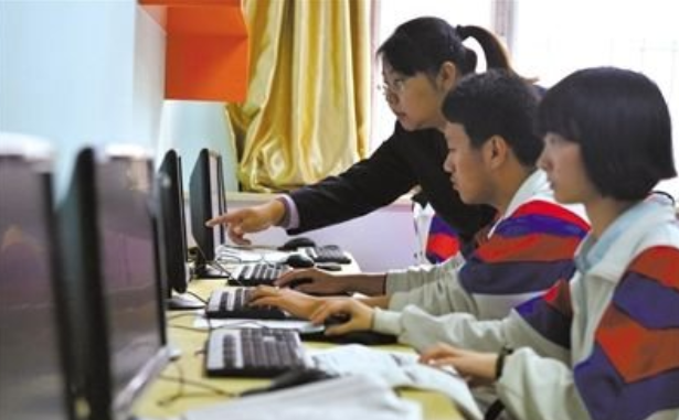 ​2021高考热门专业大洗牌，大数据技术仅排第2，计算机永远的神