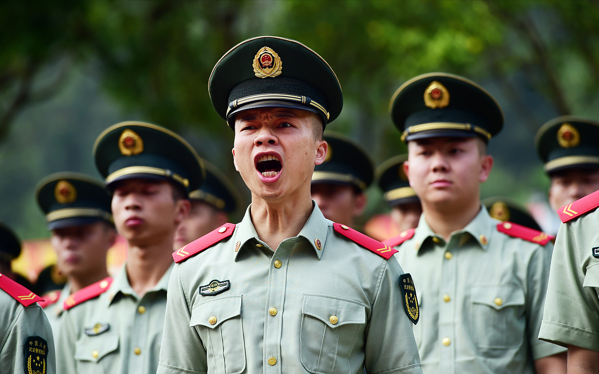 大学生当兵的好处（大学生当二年兵非常）
