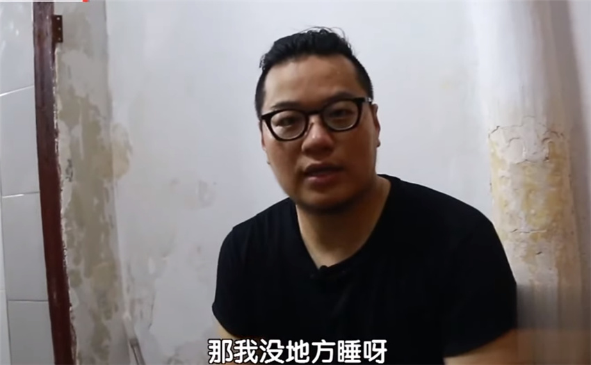 母女蜗居30㎡阁楼房，设计师爆改成3室3厅1厨1卫小别墅！太给力