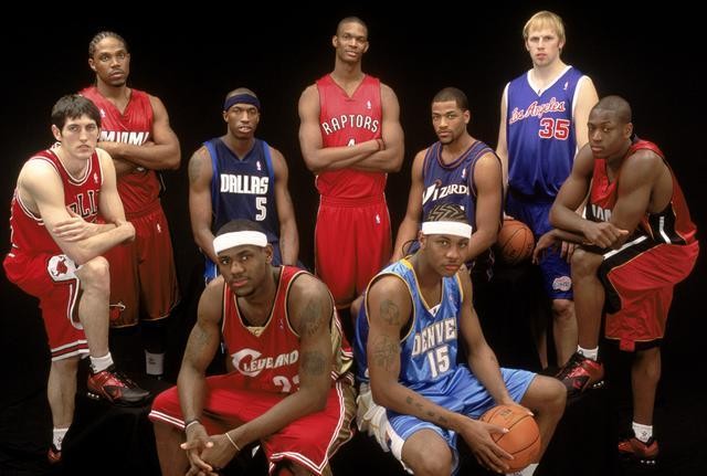 2009年NBA选秀回放(选秀大会分4个等级：11届A级，库里哈登09届S级，那SSS级有多猛？)