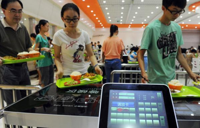 大学生“生活费等级排行榜”出炉，你在哪一级？看完觉得实力悬殊