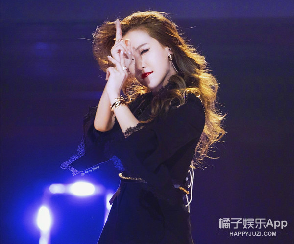 现实版紫霞仙子？白冰疑受情伤崩溃大哭，昔日甜蜜承诺太“虚”了