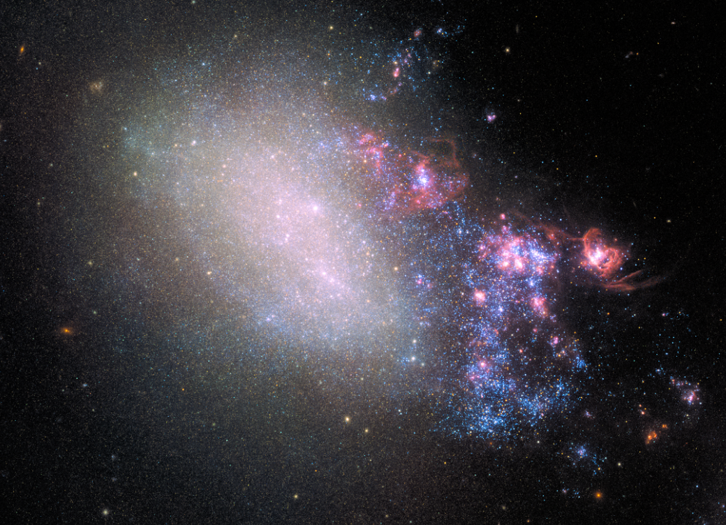宇宙文明等级里面，人类位于0.7级，要达到一级文明还很漫长