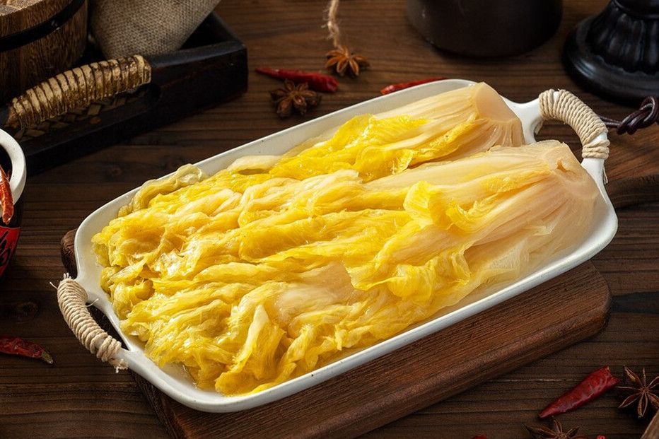 腌酸白菜制作方法：如何腌制出口感清脆的酸白菜