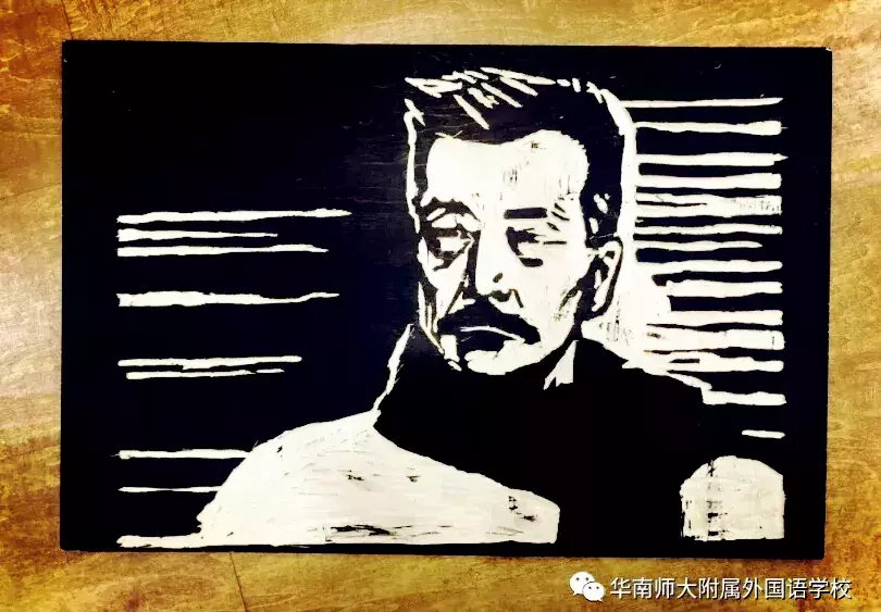 读外国语学校吗？ 学生自信开朗，成绩好，出口多那种！