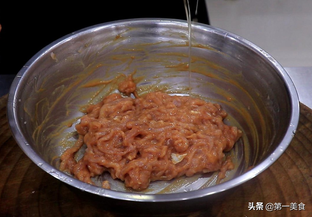 鱼香肉丝怎么做好吃,鱼香肉丝怎么做好吃视频教程