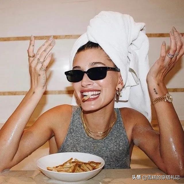 女人奔几都别装嫩，真实状态才是最美姿态