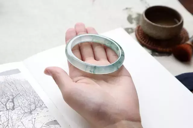 一条翡翠玉镯的诞生,经历了什么?